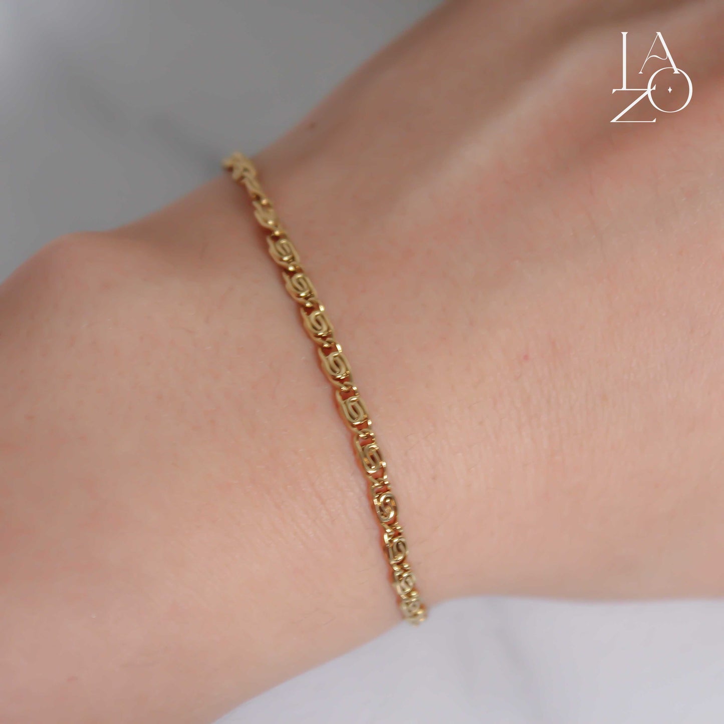 PULSERA ALMENA DORADA