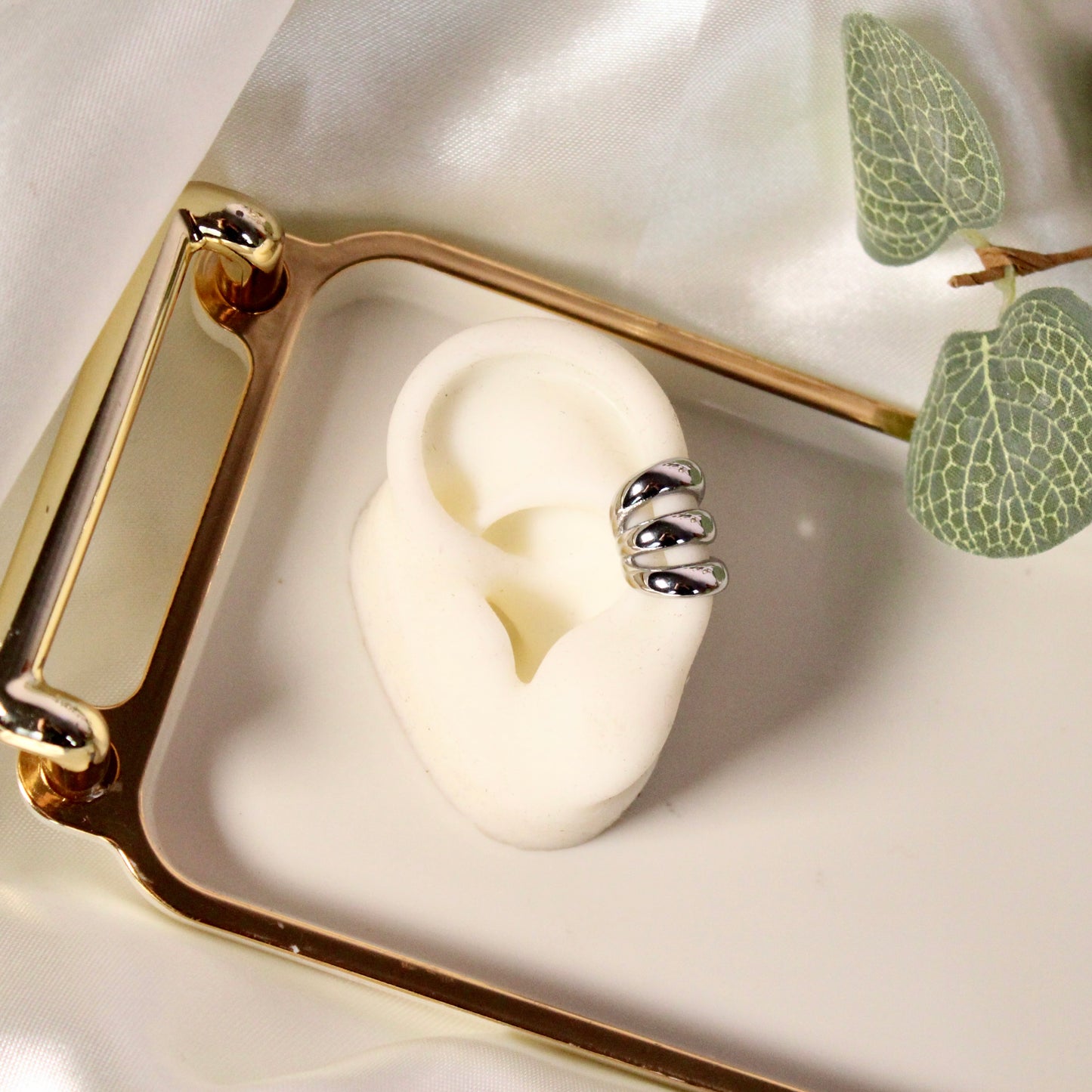 EAR CUFF TRIPLE PLATEADO