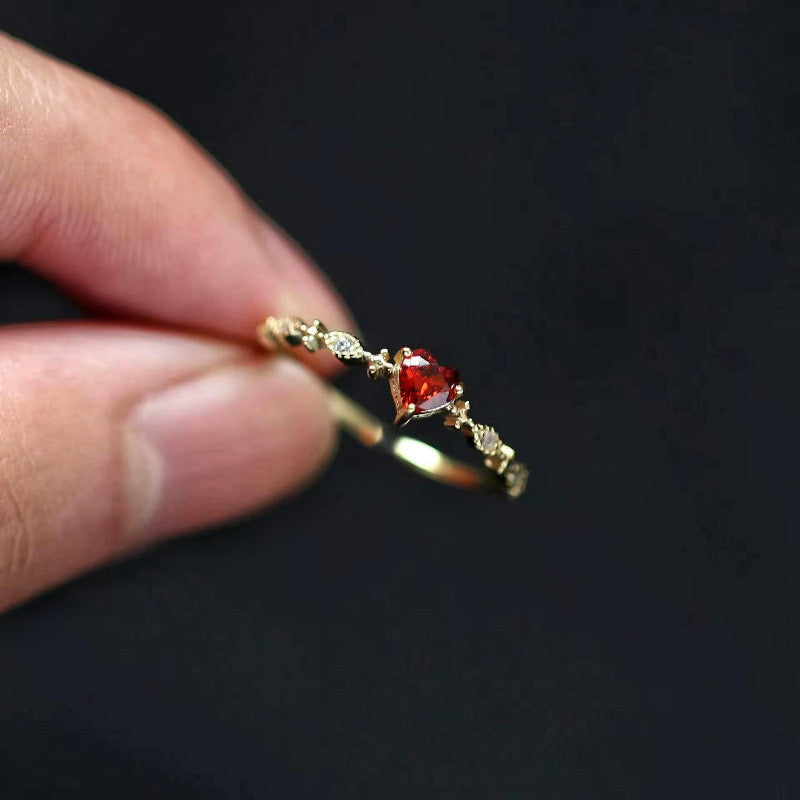 ANILLO CORAZÓN ROJO