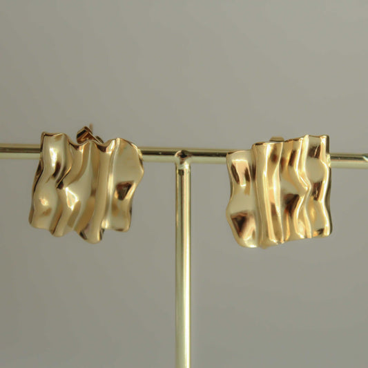 ARETES MOMA DORADOS