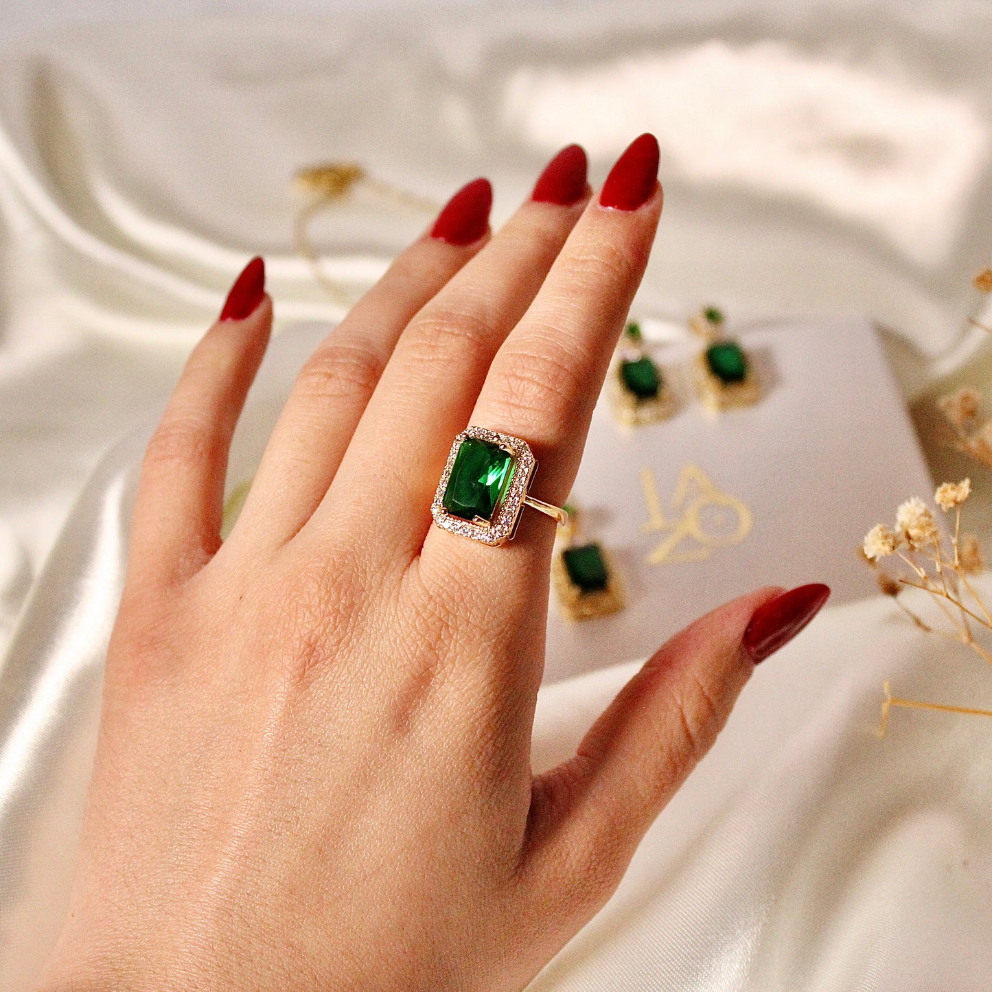 ANILLO ESMERALDA RECTÁNGULO